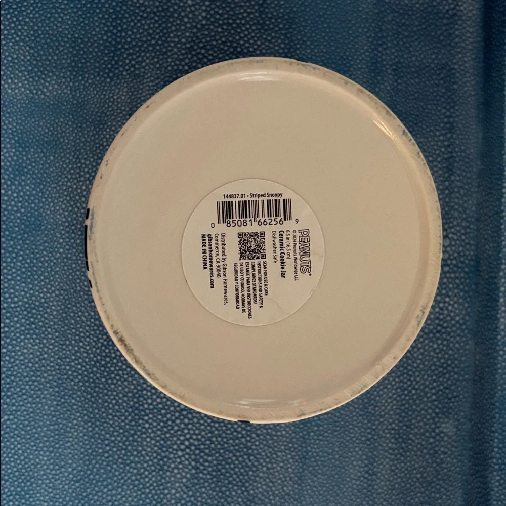 Peanuts fun jar